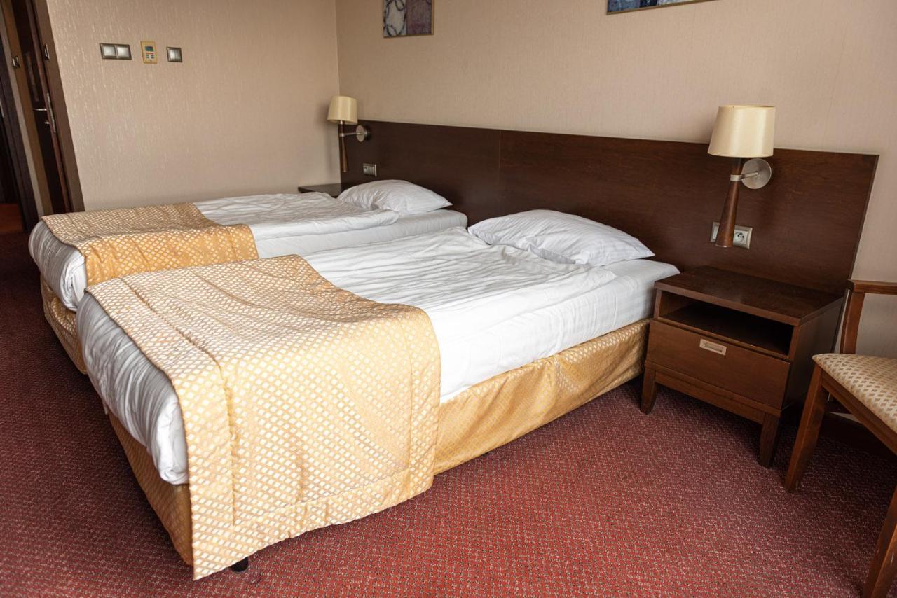 Hotel Mop Olesnica Mala Kurowskie Chalupy Exterior foto
